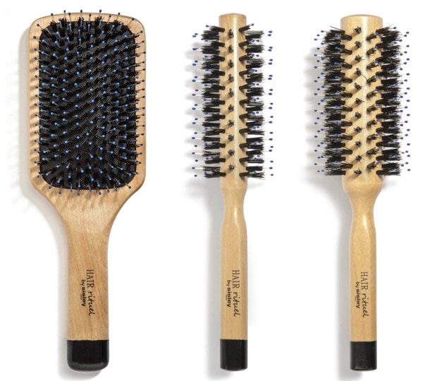 プレゼントにもぴったり【おすすめのヘアブラシ15選】洗わずお手入れ