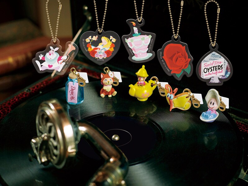 一番くじ 不思議の国のアリス」I賞 おかしなチャームセットのイメージ