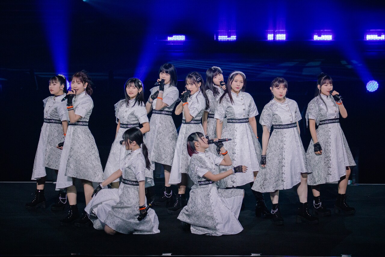 つばきファクトリー10周年記念コンサートで怒涛の44曲披露、思い込めた