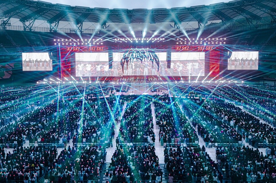 StrayKids_ecopa_day1_06.jpg?