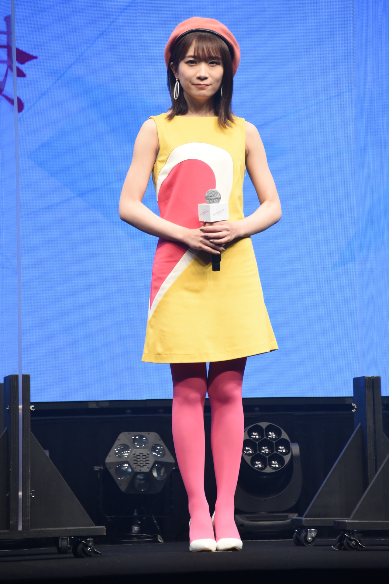 秋元真夏25シリ 秋元真夏25シリ 秋元真夏 (@manatsu.akimoto_official