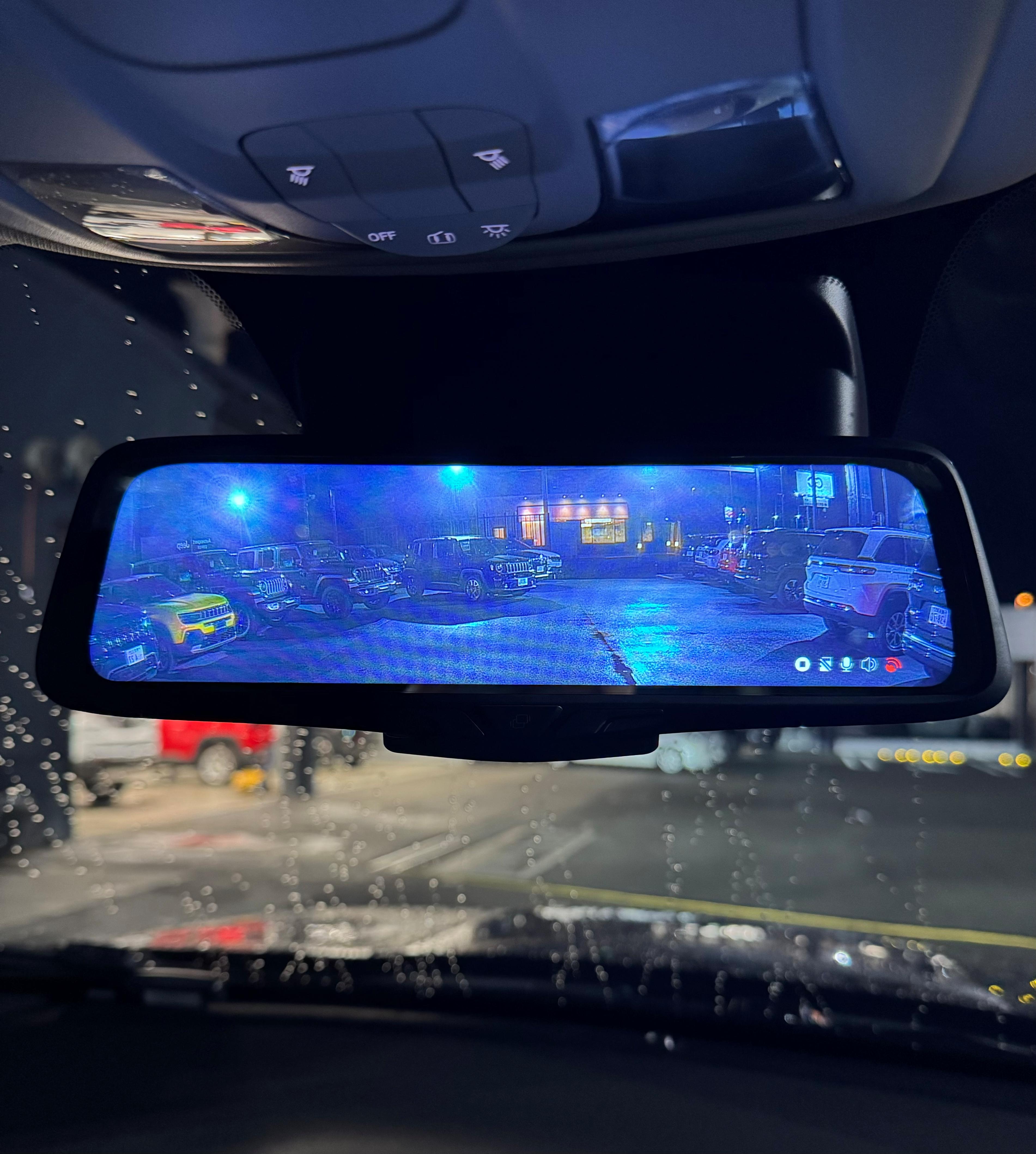 好評です!!ドライブレコーダー付きディスプレイミラー｜ジープ熊本
