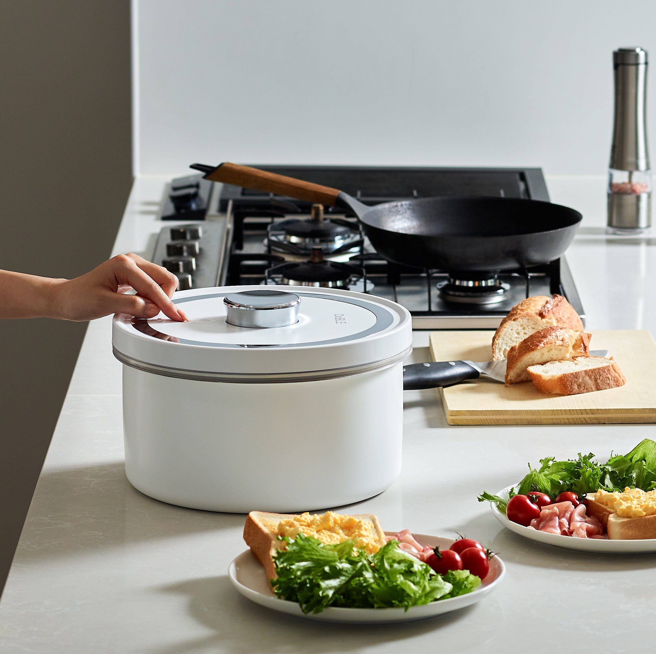 箱/説明書付き】OOBLE 密閉式 真空 保存容器 2個セット