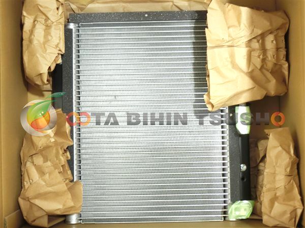 ふそう スーパーグレート用 コンデンサーコア/CDA311B064/MC967684