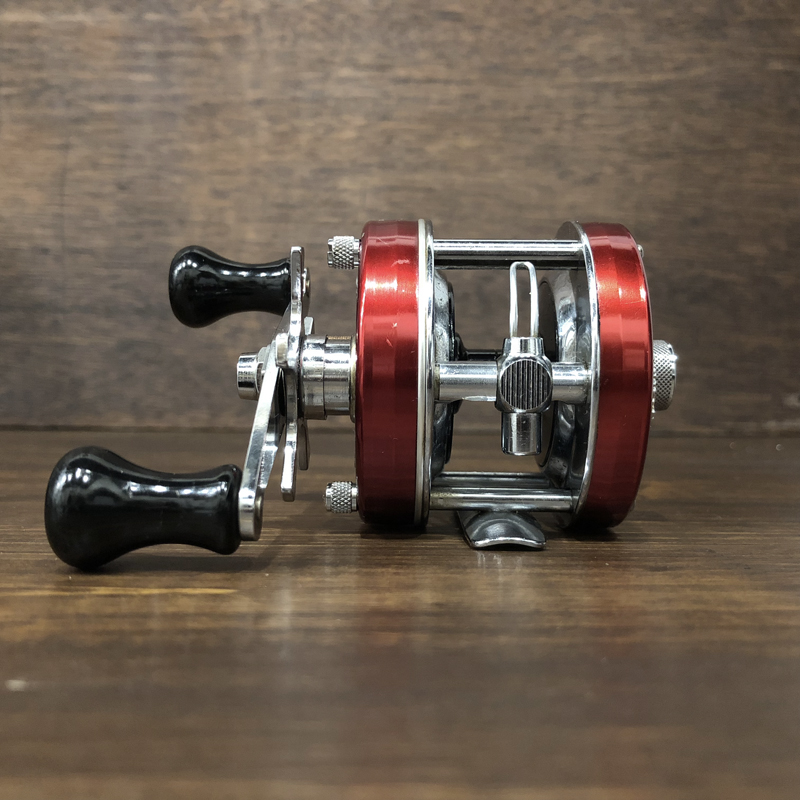 Abu Ambassadeur 4500 Cherry Red（アブ アンバサダー 4500 チェリー