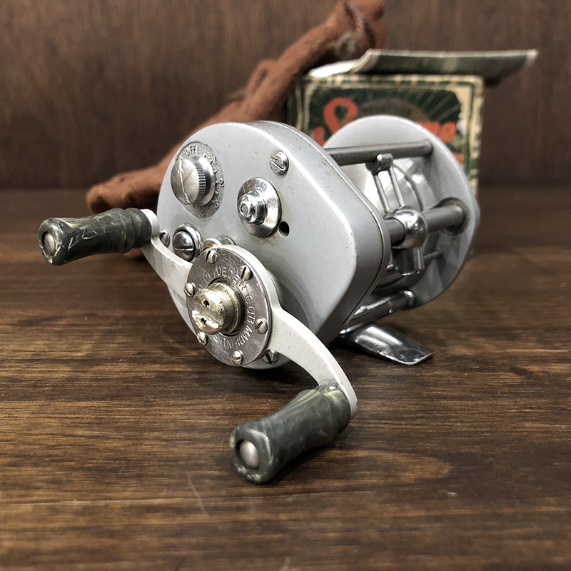 Pflueger Supreme 1573 Direct Bait Reel With Box Pouch Paper