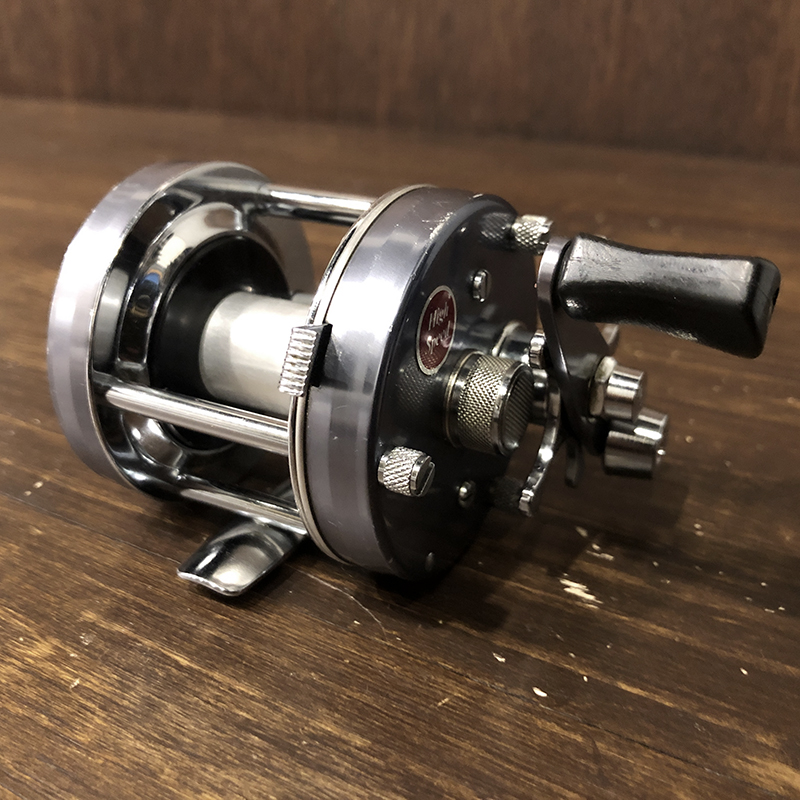 Abu Ambassadeur 5500C Blue Gray Bait Casting Reel アブ