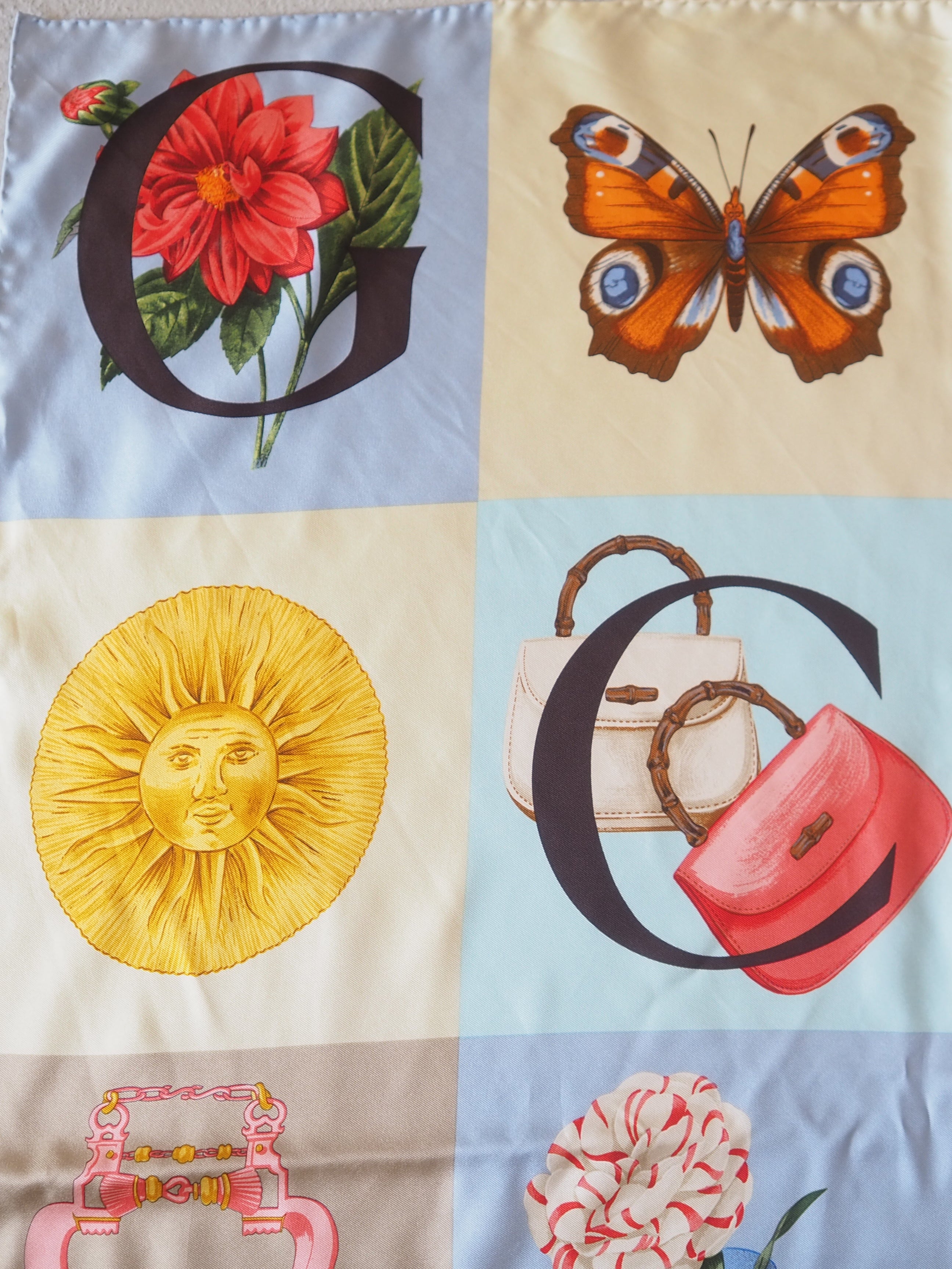 GUCCI グッチ オールド スカーフ マルチカラー ロゴ イラスト シルク