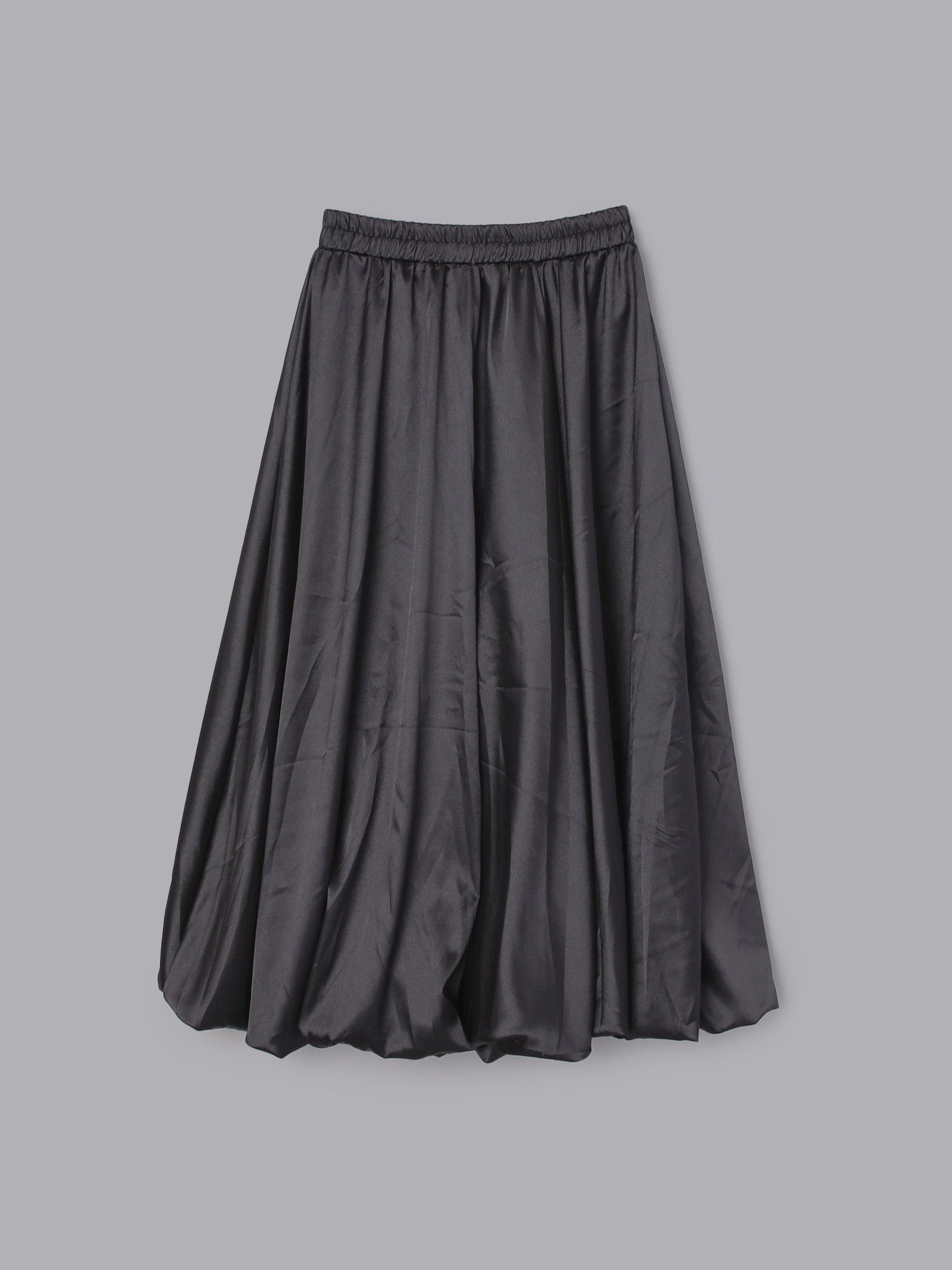 サテンバルーンスカート