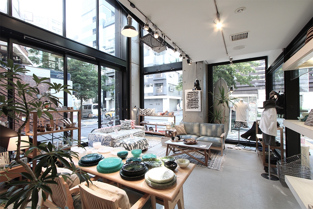 WTW AOYAMA／南青山で海辺暮らしの豊かさを WTW AOYAMA（ダブルティー