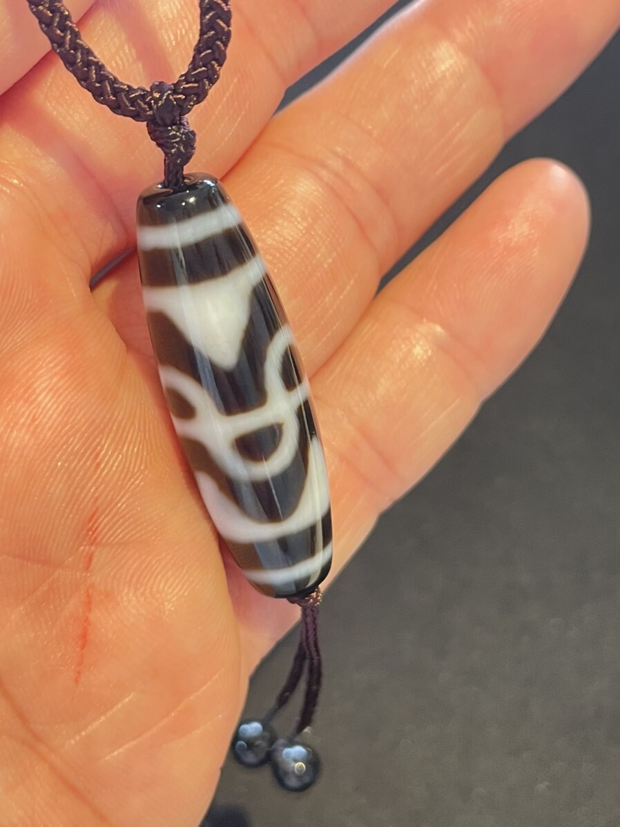 魔を断ち厄難を除く！財を呼び生命健康を守る！六弁蓮花天珠 紐