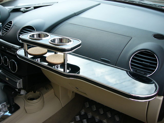 フォルクスワーゲン ニュービートル左ハンドル（99/9～)フロント