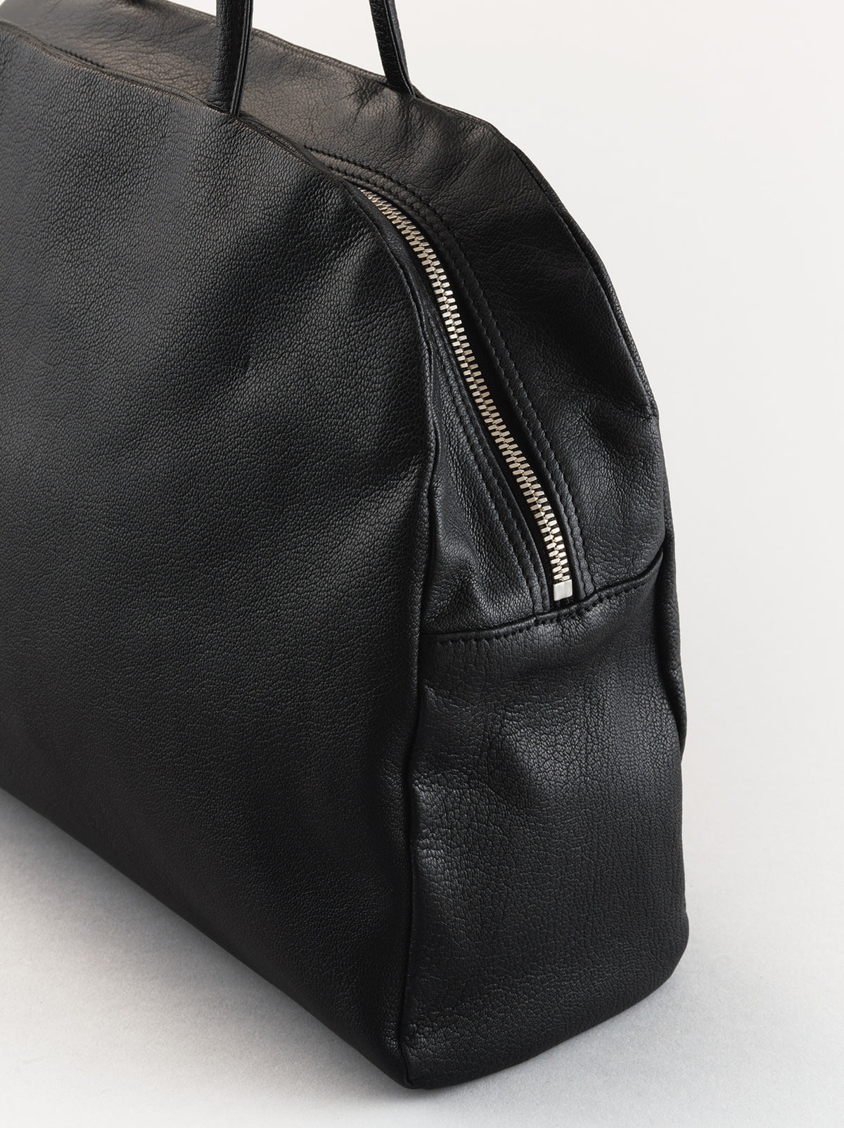 School bag M (Baby goat) – ARTS&SCIENCE ONLINE SELLER