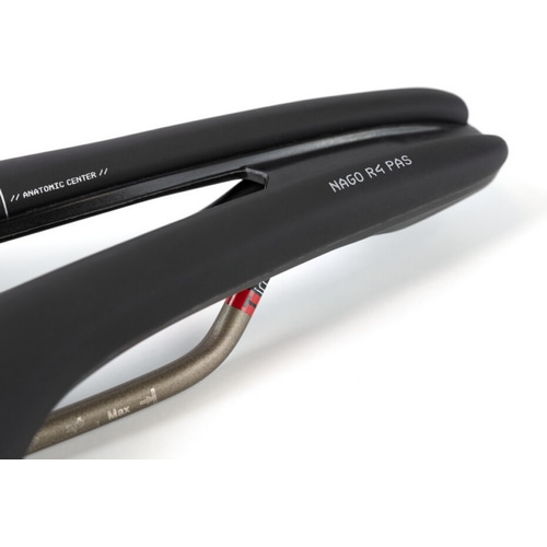 prologo ( プロロゴ ) サドル NAGO R4 PAS TIROX ( ナゴ R4 パス タイ