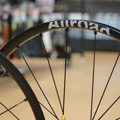 MAVIC ( マヴィック ) ロードバイク用ホイール(ディスクブレーキ用