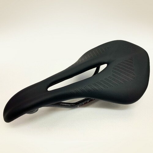 TNI ( ティエヌアイ ) サドル LiteFly Carbon Saddle ( ライトフライ