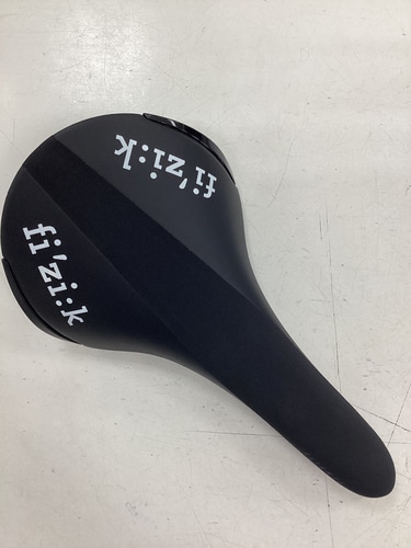 fi'zi:k ( フィジーク ) サドル ALIANTE R3 Team Edition K:IUMレール