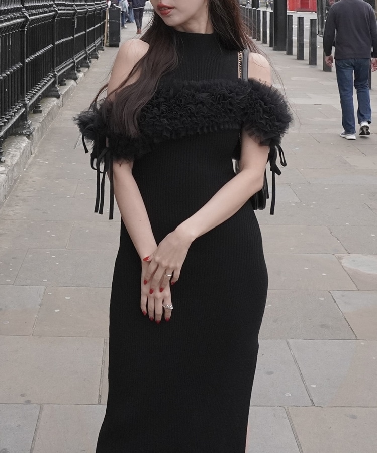 ruffle ribbon offshoulder maxi onepiece(M BEIGE): ワンピース