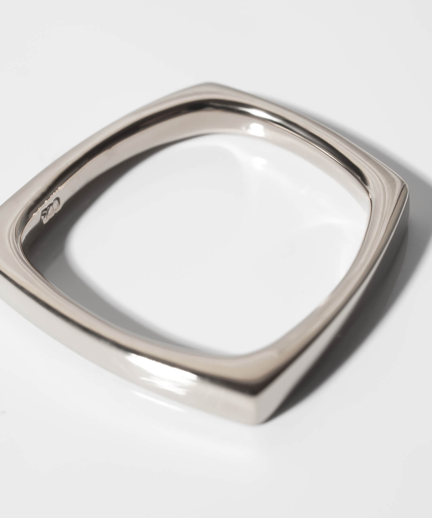 Silver925 Curvy Square Ring EOLOU -イオル- | Ops.(オプス)公式ストア