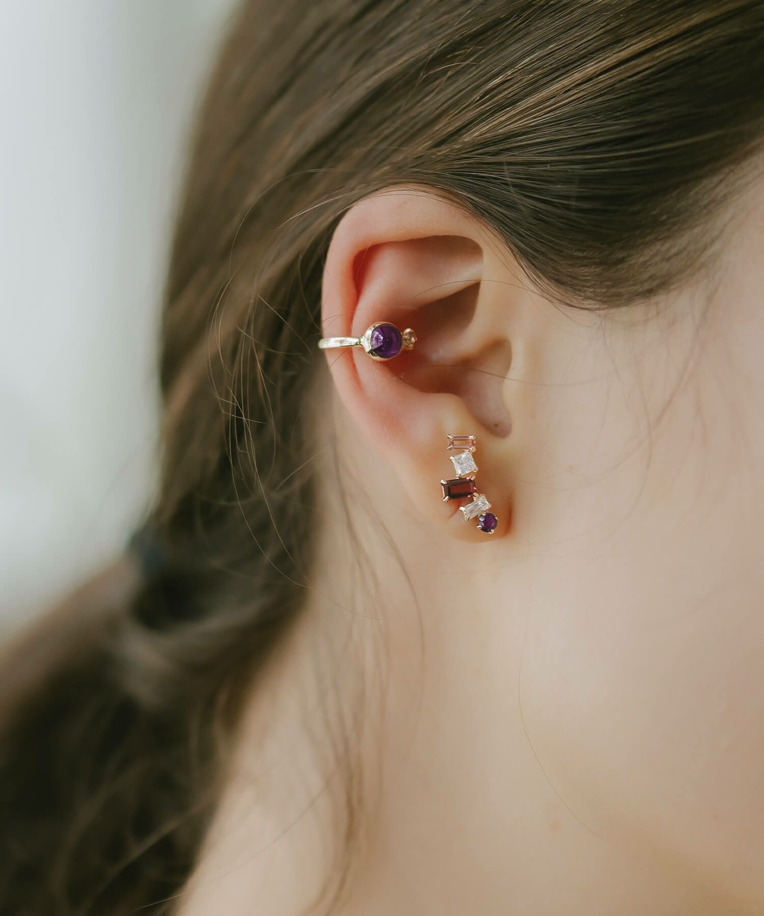 クアラントット片耳用ピアスガーネット