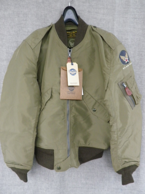 バズリクソンズ.・カラーがブルーからセージグリーンに変更になったL