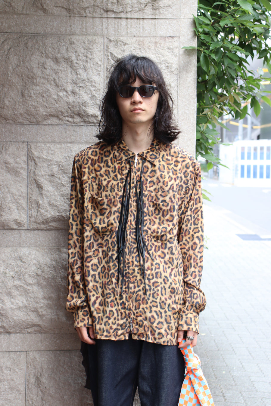 MASU(エムエーエスユー)のZIP-UP LEOPARD SILK SHIRT BROWNの通販