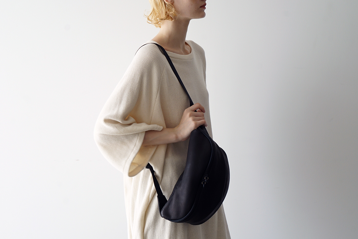 ディアレザー 鹿革製パネルボディバッグ｜軽量・日本製 VU PRODUCT