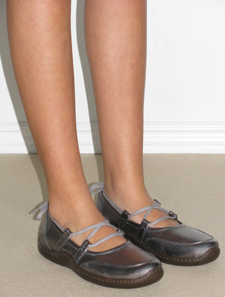 001KM-Silver rubber sole leather ballerina with drawstring closure