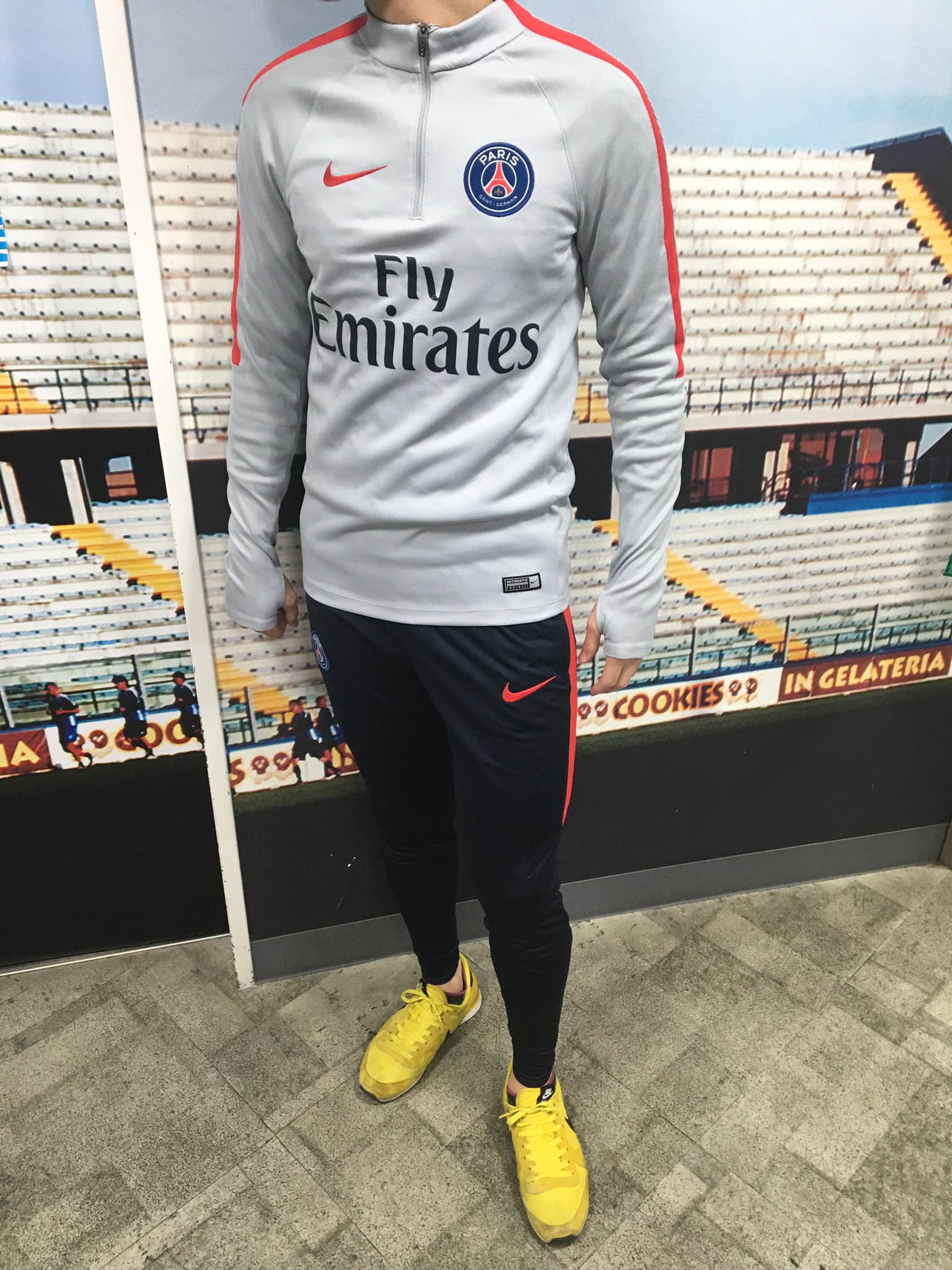 NIKE JORDAN パリサンジェルマン トレーニング トップ PSG パリ