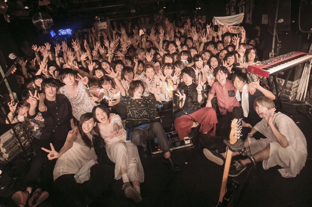 赤色のグリッター×Mrs. GREEN APPLE 「赤と緑のホショクツアー」終了