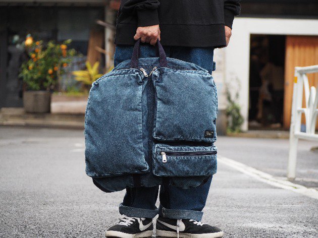 PORTER × B印 ヨシダ＞デニム素材のバッグに製品洗いを施し、高感度な