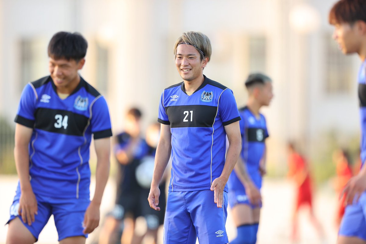 その5️⃣ なお、選手が着用しているACL用の練習着はもちろん@umbrojp