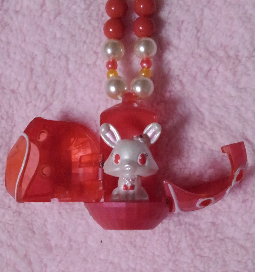 2009年にセガトイズから発売した、ジュエルペットの ジュエルチャーム