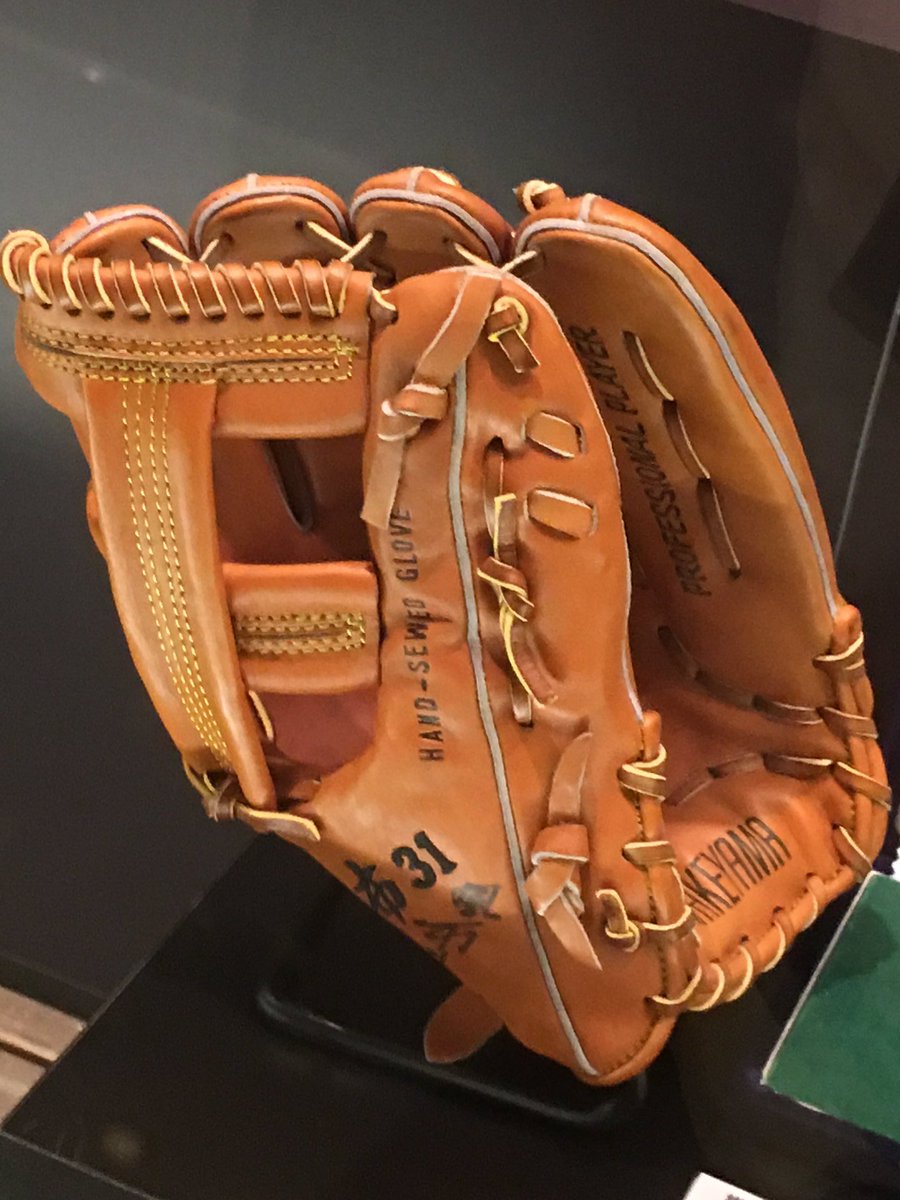 掛布雅之氏 サイングローブ】 現役時代に阪神タイガースの球団最多と