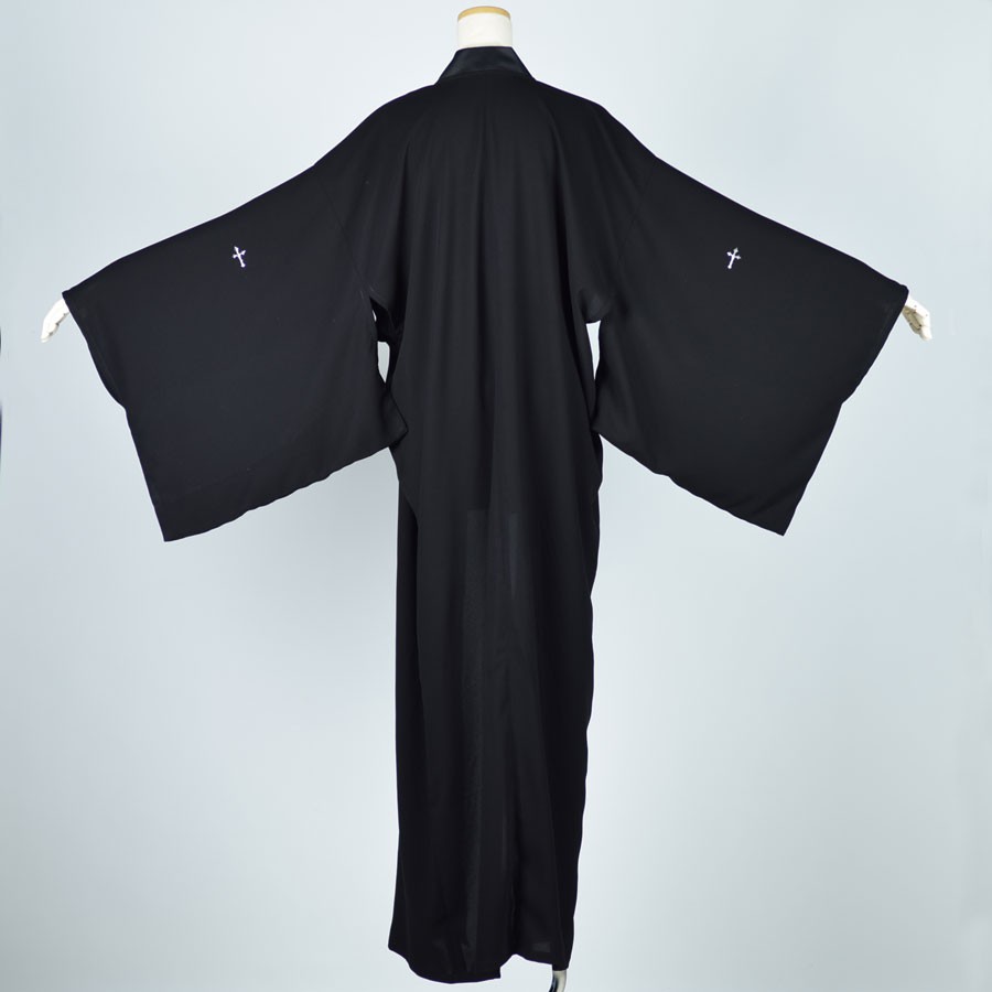 h.NAOTO 浴衣】 天使の翼が広がる正統派なロング浴衣。 従来家紋を