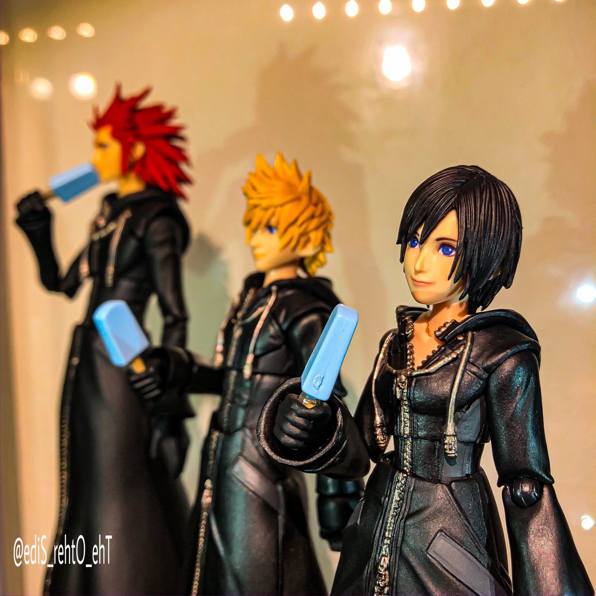 キングダムハーツ ブリングアーツ ロクサス シオン 2体