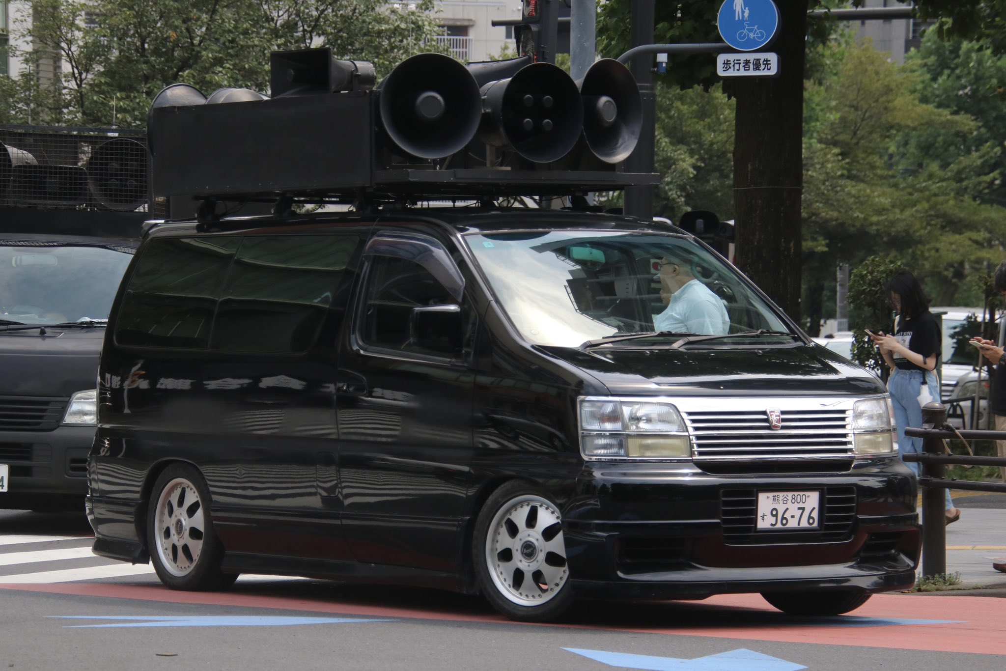 NOBU様依頼右翼街宣車ハイエース NOBU様依頼右翼街宣車ハイエース
