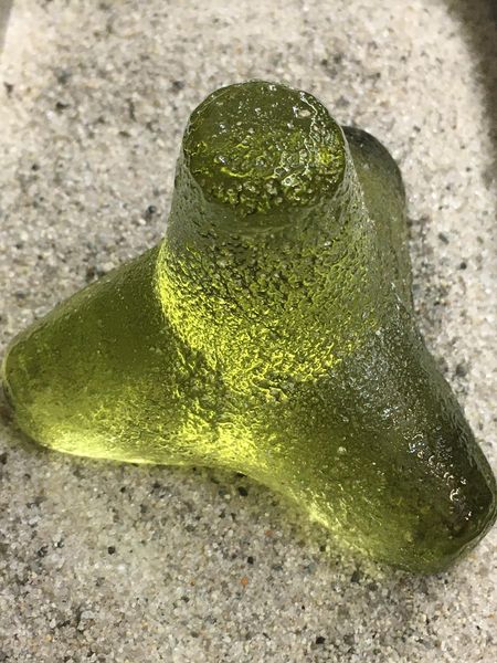 式根島観光協会】 新島ガラスのテトラを、式根島観光協会のみで近日