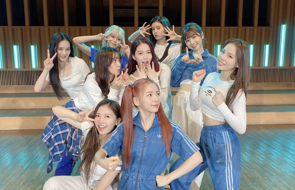 NiziU (マコ リオ マヤ リク アヤカ マユカ リマ ミイヒ ニナ)の私服