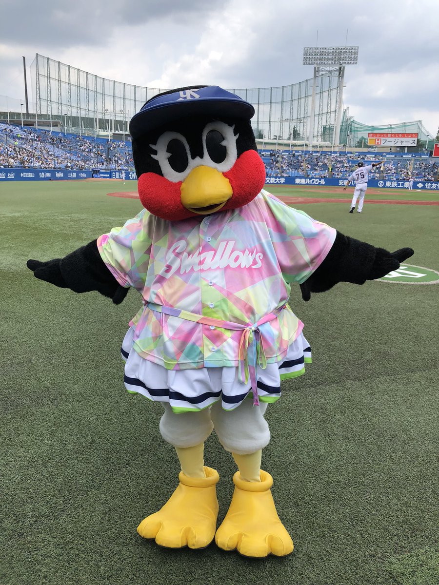 つばみちゃんもレディースDAYユニホームを着用しています🌸 #おそろい