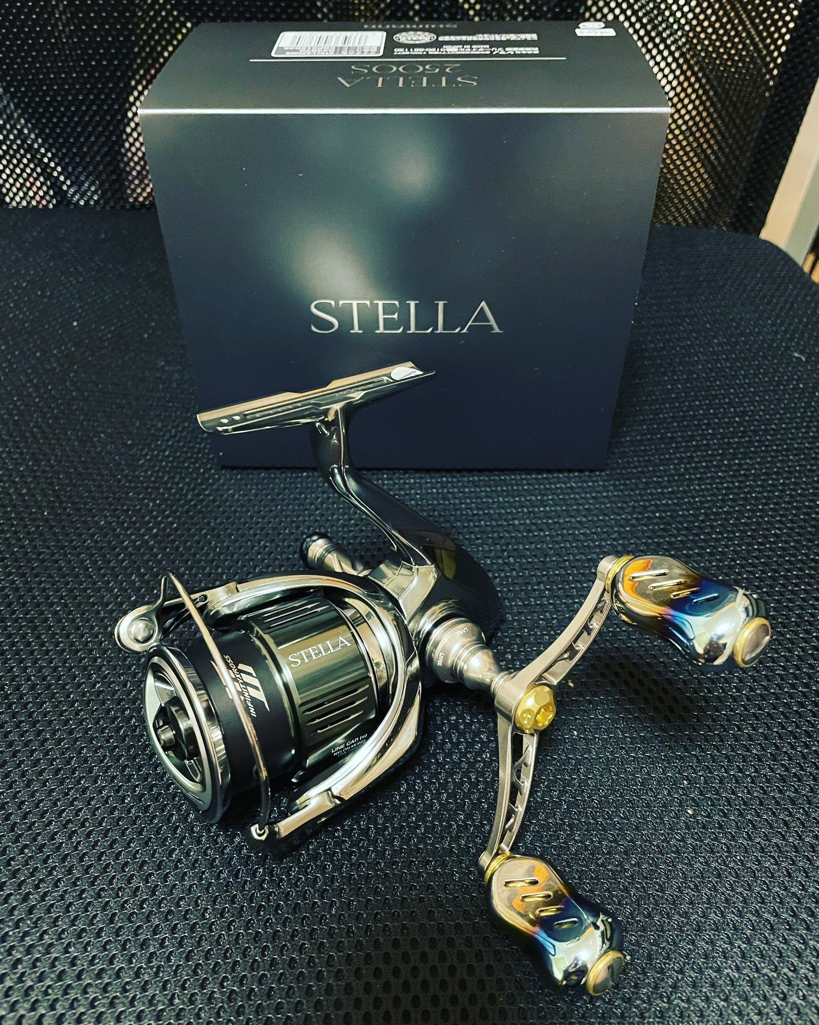 極美品シマノ 22ステラ C3000SDHHG 純正ダブルハンドル 極美品