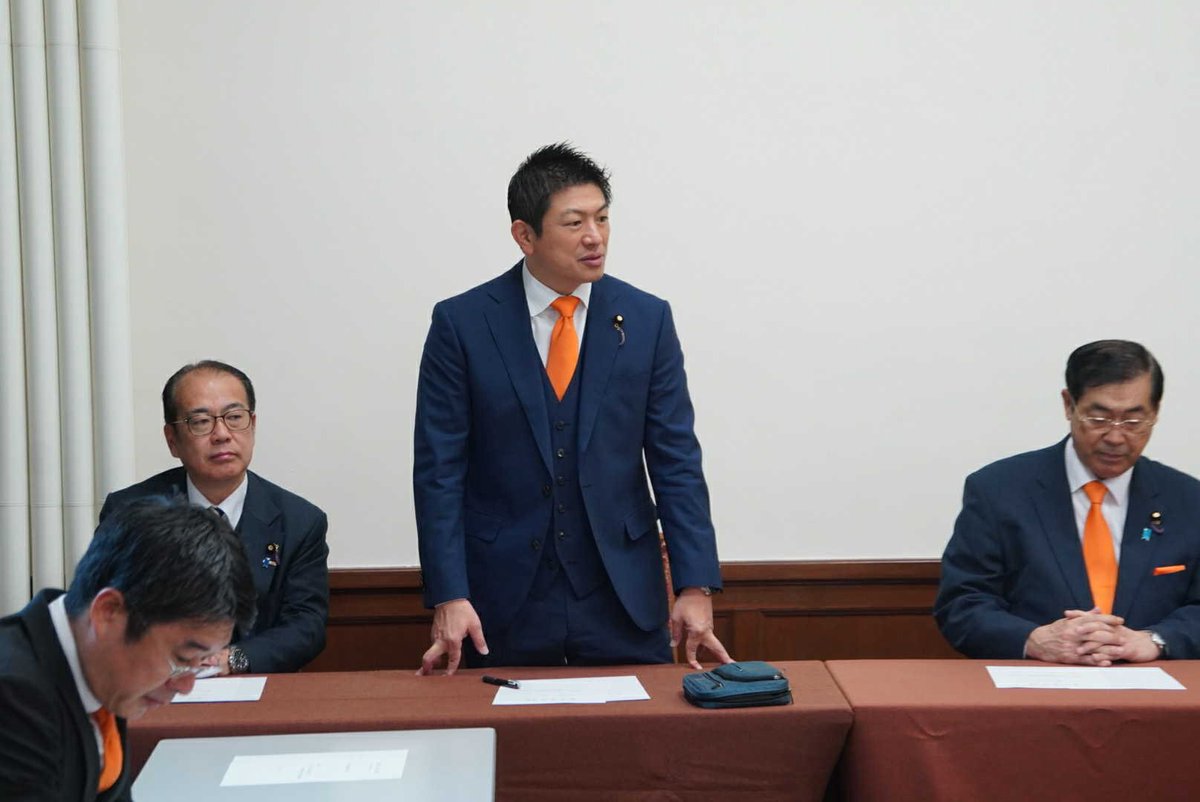 今日から参議院の本会議にて代表質問が始まります。 今朝は本会議の前