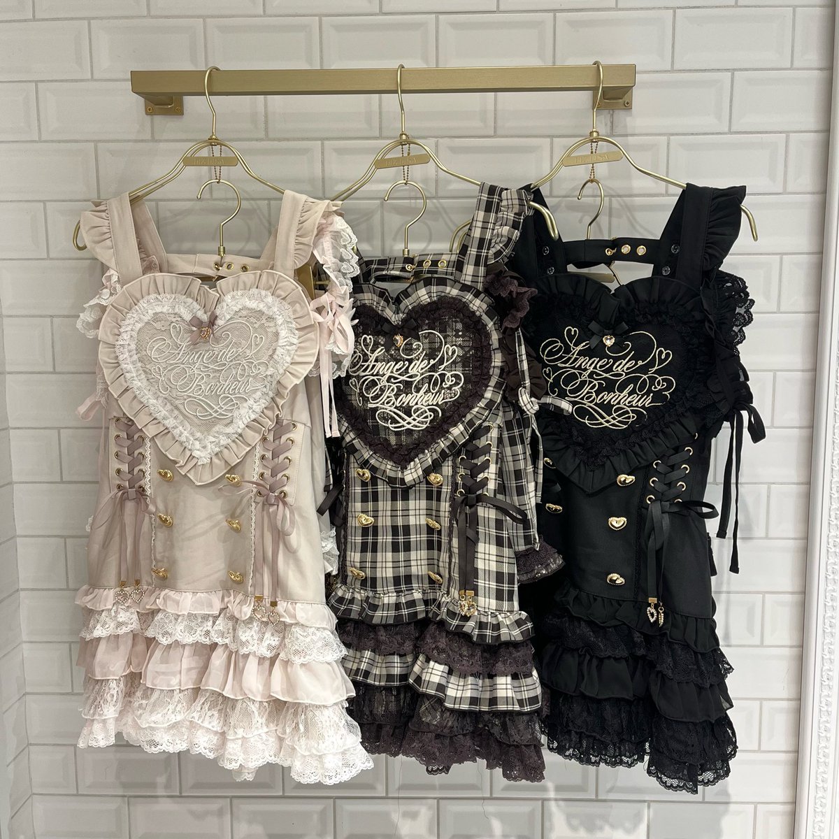 𝐋𝐈𝐙𝐋𝐈𝐒𝐀名古屋𝐏𝐀𝐑𝐂𝐎店 ❤︎ スピンドルポンポンニット