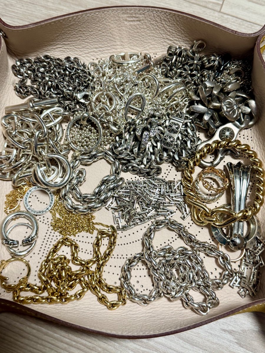 気づいたらアクセサリーが凄いことになってたww