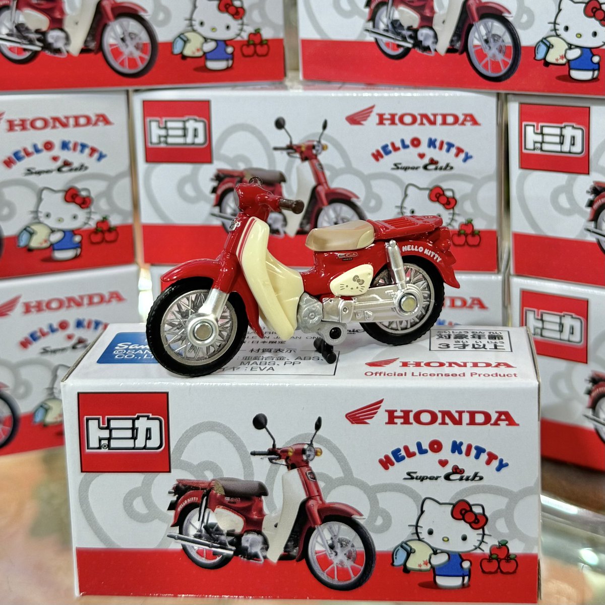 🎀 キティちゃん好き必見！ 🎀 トミカ スーパーカブ × HELLO KITTY