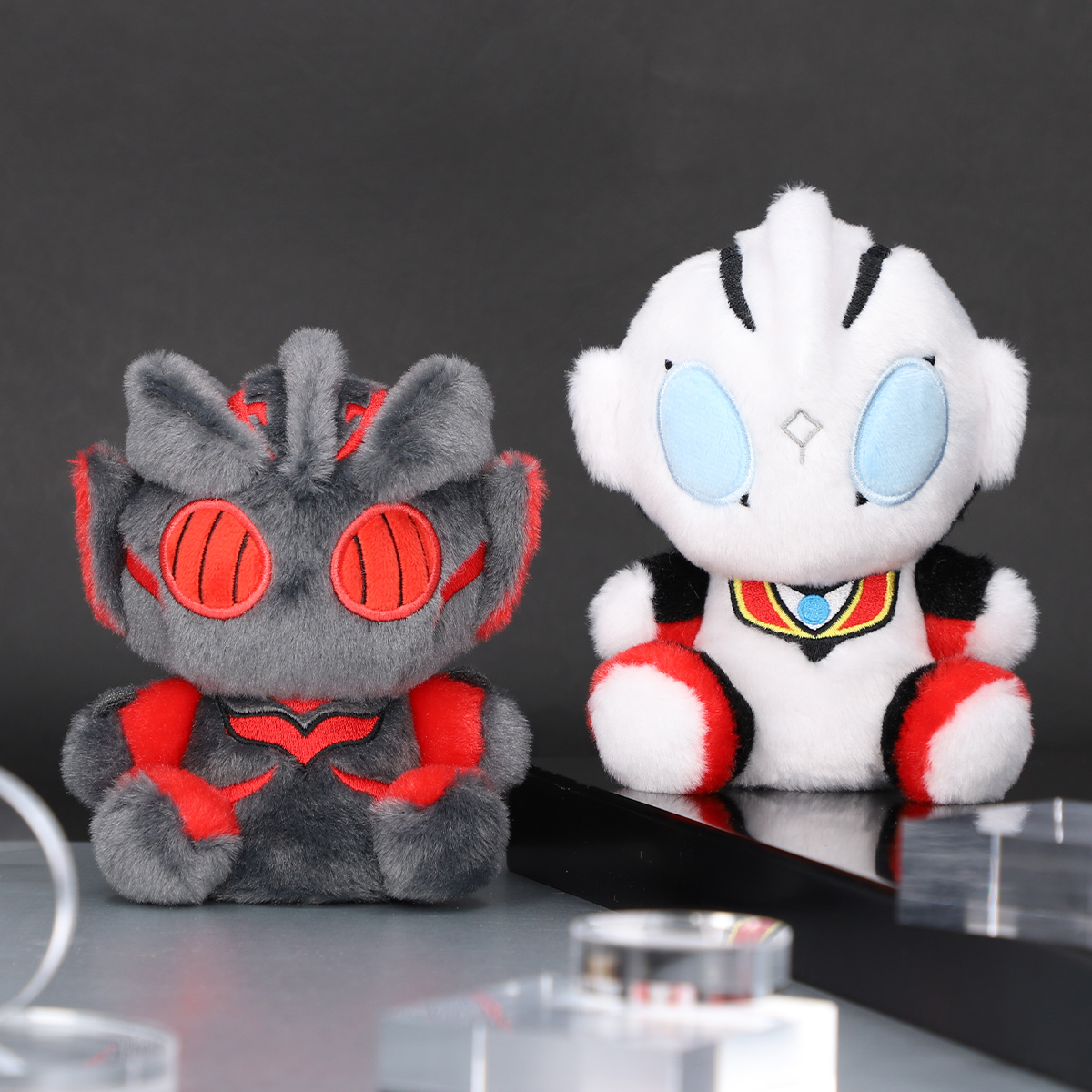 グッズ売場からお知らせです 大人気のM78ウルトラマン ふわふわお座り