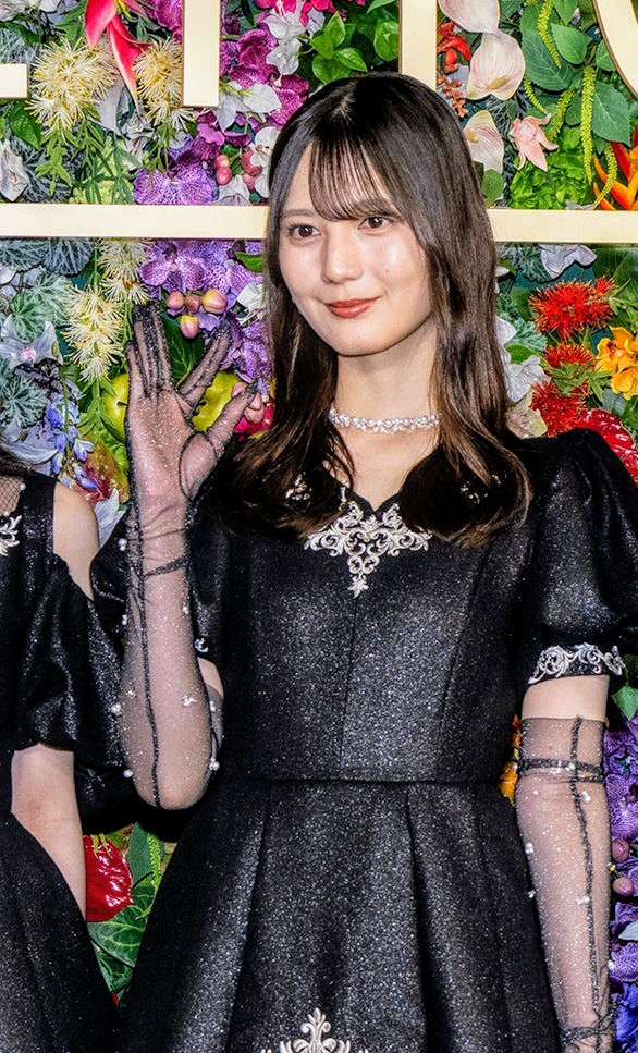 公式 小坂菜緒 4種コンプ 黒ドレス うひょー😍😍新生日向坂は皆黒