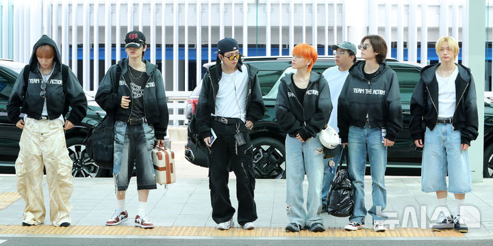 PHOTO] 250731 — BOYNEXTDOOR at Incheon Airport heading to Chicago