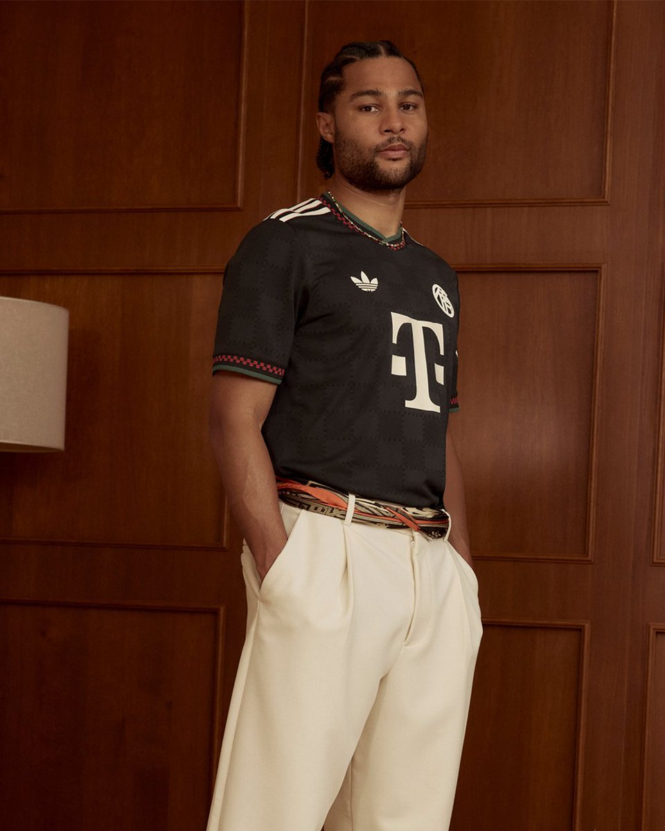 バイエルン 2025/2026 サードユニフォーム登場。 ミュンヘン発