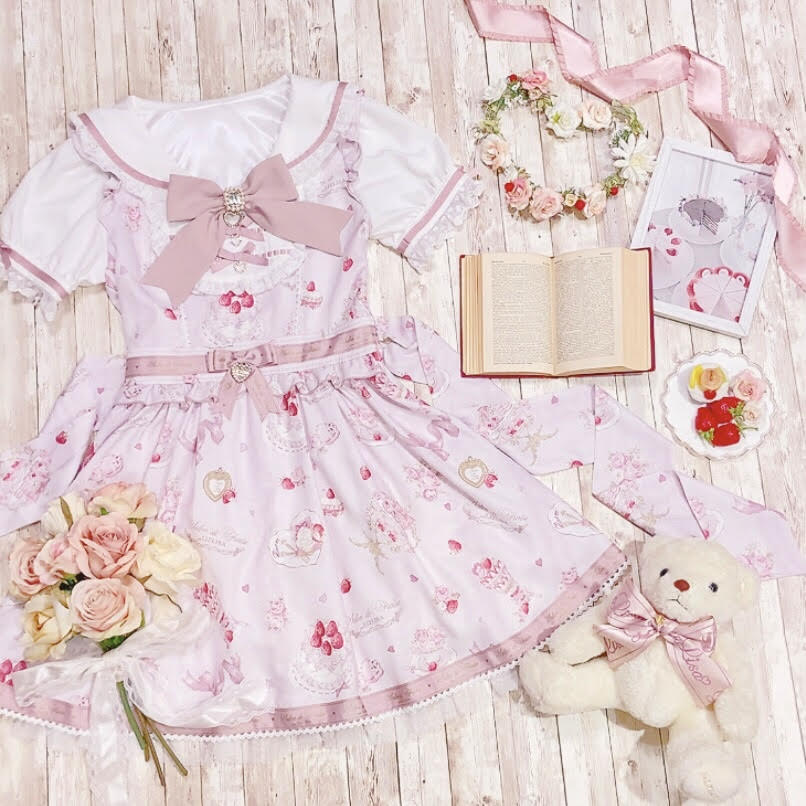 LIZLISA Salon de Fraise柄ワンピース 半袖 ピンク Salon de Fraise柄